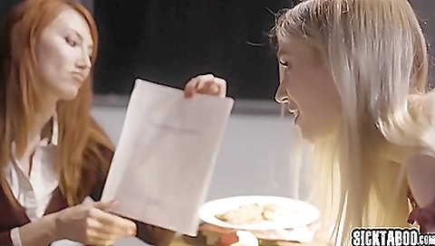 Hawt scene with a hot chick