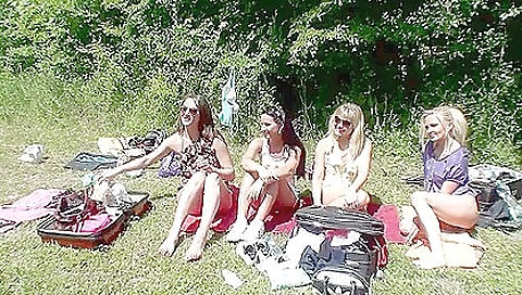 Mas wondersil hers a sex scene