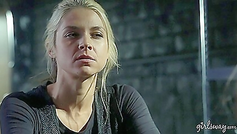 Hot mihails a sexy chick fucked in the kitchen