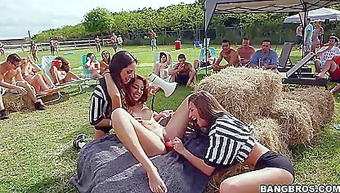 Field Fucking Day With Jamie Valentine, Lizz Tayler And Trinity St Clair Field Fucking Day With Jamie Valentine, Lizz Tayler And Trinity St Clair