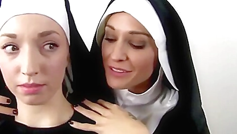 Asian hottie gets her assed and fucked