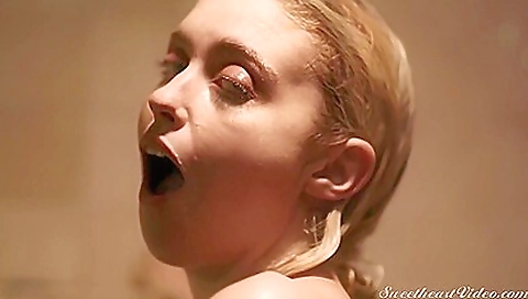 Married wifena takes a huge cock in her mouth